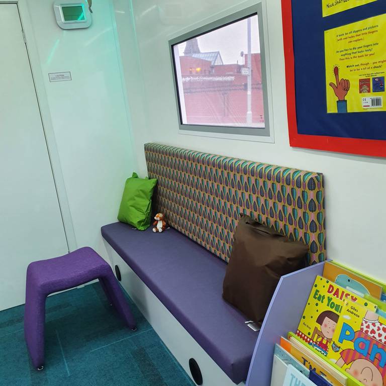 Story Bus bench seat