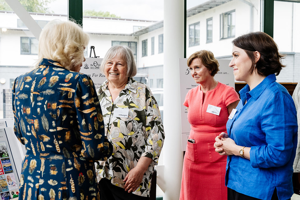 Her Majesty Queen Camilla with Rachel Van Riel, Lucy Hale (Managing Director, Pan Macmillan) and Vicki Perrin (CEO, The Queen’s Reading Room).