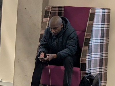 Oldham Library - individual pod with power