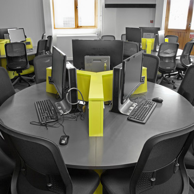 Boots Library - Collaborative desks